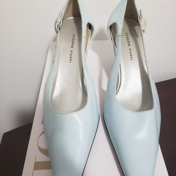 Shoes - Picture 2 of 3